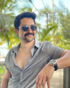 Aftab Shivdasani Instagram - “Gratitude is the wine for the soul. Go on, get drunk.” 
- Rumi. 
#grateful ✨🍀