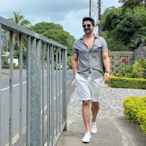 Aftab Shivdasani Instagram - ‘My definition of wealth? 
Freedom.’ 
🌴☀️