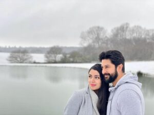 Aftab Shivdasani Instagram - ‘If I had all the treasure in the world, 
I would follow my dreams, 
play with my children,
and spend time with my wife. 

“No”, said the old wise man. 

If you followed your dreams, 
played with your children,
and spent time with your wife, 
you would have all the treasures in the world.’
- Atticus. 
❤️👨‍👩‍👧✨❄️❤️
#myworld