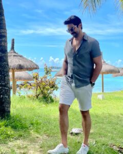Aftab Shivdasani Instagram - “Gratitude is the wine for the soul. Go on, get drunk.” 
- Rumi. 
#grateful ✨🍀