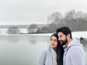 Aftab Shivdasani Instagram - ‘If I had all the treasure in the world, 
I would follow my dreams, 
play with my children,
and spend time with my wife. 

“No”, said the old wise man. 

If you followed your dreams, 
played with your children,
and spent time with your wife, 
you would have all the treasures in the world.’
- Atticus. 
❤️👨‍👩‍👧✨❄️❤️
#myworld