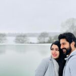 Aftab Shivdasani Instagram - ‘If I had all the treasure in the world, I would follow my dreams, play with my children, and spend time with my wife. “No”, said the old wise man. If you followed your dreams, played with your children, and spent time with your wife, you would have all the treasures in the world.’ - Atticus. ❤️👨‍👩‍👧✨❄️❤️ #myworld United Kingdom