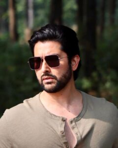 Aftab Shivdasani Instagram - “You’re going to be happy”, said life, “but first I will make you strong.” ⛰⚡️