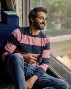 Akshay Oberoi Instagram - Everyone looking forward to the Diwali long weekend be like…

#Diwali #Diwali2022 #LongWeekend #Weekend