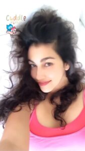 Anjali Lavania Instagram - Something about monsoon - the rain ☔️ - the clouds 🌧 - the wind 🌀 that makes me wanna snuggle and cuddle in bed and just hibernate like a bear 🐻😂 

Do you love the rain too?

#pluviophile #cuddleweather #anjelliluvania