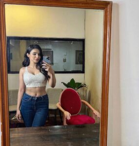 Ankitta Sharma Instagram - 🪞