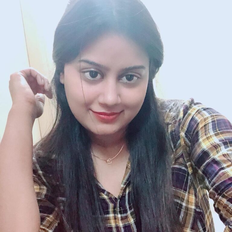 Actress Ansiba Hassan HD Photos and Wallpapers December 2019 - Gethu Cinema