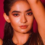 Anushka Sen Instagram - Drama 🎭 . Wearing: @kalkifashion @deme_love_ Styled by: @stylingbyvictor @sohail__mughal___ Makeup by: @sachinmakeupartist1 Hair by: @shab_qureshi786 Clicked by: @smileplease_25 Management: @guunjanvm