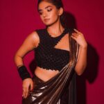 Anushka Sen Instagram - It’s Glow Season ⚡️ . Wearing: @kalkifashion @deme_love_ Styled by: @stylingbyvictor @sohail__mughal___ Makeup by: @sachinmakeupartist1 Hair by: @shab_qureshi786 Clicked by: @smileplease_25 Management: @guunjanvm