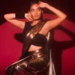 Anushka Sen Instagram - Golden Girl 🍯 . Wearing: @kalkifashion @deme_love_ Styled by: @stylingbyvictor @sohail__mughal___ Makeup by: @sachinmakeupartist1 Hair by: @shab_qureshi786 Clicked by: @smileplease_25 Management: @guunjanvm