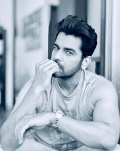 Arjan Bajwa Instagram - Black & White person … living in a colorful world ..
.
.
.
.
.
.
.
.
.
.
.
.
.

#instagood #instadaily #instagram #instalike #instapic #menhairstyle #menswear #mensfashion #saturdaynight #saturdayvibes #black #blacknwhite #blacknwhite_perfection #bollywood #bollywoodactor #actorslife #actor #arjanbajwa