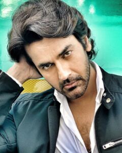 Arjan Bajwa Instagram - look ahead & prepare , Not look back & regret …
.
..
.
.
.
.
.
.
.
.
.
.
.
.
.
.
.
#instagood #instagram #insta #instafashion #instapic #mood #sunlight #potrait #bollywood #bollywoodstyle #bollywoodactor #fitness #fitnessmotivation #fitnessaddict #casio #casiogshock #diesel #mondaymotivation #monday #mondaymood #mondayvibes #actorslife