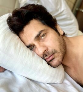 Arjan Bajwa Instagram - Woke up like this …. 

Happy Sunday ! 
.
.
.
.
#sunday #sundayvibes #sundayfunday #bollywood #bollywoodactor #actorslife #actor #mensfashion #menswear #menshair #menstyle #wokeuplikethis #instagood #instagram #instadaily #instamood #instalike #reels #treanding #trendingreels #arjanbajwa #sundaymotivation #80s #80smusic #wham