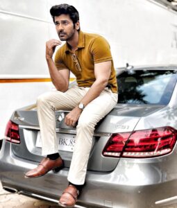 Arjan Bajwa Instagram - Creativity In between the shots!...
..
.
.
..
.
.
.
.
.
.

..
.
.
.
.
.

..
.
.
.
.

.#shooting #shoot #shootlife #film #filmmaking #actorslife #filmset #mensfashion #menswear #menstyle #menshair #mondaymotivation #monday #mondaymood #instadaily #instagram #instagood #insta #mercedesbenz #mercedes #mercedeseclass #eclass #automotive #w212