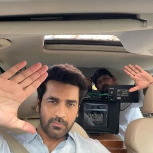 Arjan Bajwa Instagram - कभी कभी आपकी ज़िंदगी में लोग आते हैं, आपकी ज़िंदगी को पूरे तरीके से बदलने के लिए! 
.
Thank you my brother @siddharthpmalhotra  for choosing me to play Tahir Wazir, @sapnamalhotra01 for all your care and affection thanks brother @kavishsinha for casting me ..Thank you to my director, my friend , my brother @mukulabhyankar for being an amazing director to work with ,thank you @aryacam for making me look my best ..
Congratulations and big thanks to 
@shrutzhaasan for my being my amazing costar 
@mithunchakrabortyofficial sir for your kindness and blessings 
@gauaharkhan for all the warmth and fun we have for years
 @sonalee18588 🤗
Thanks @satyajeetdubey brother 🤗 @suchipillai (Fashion to Bestseller) 
My friend @virafpp 🤗
@rajupsingh @ravisubramanian70 
@primevideoin for bringing out a fabulous story to life on screen 🙏🏻
.
Big thank you to all the crew working behind the scenes to make #Bestseller come alive on screen , you guys have been a dream team . 

Thank you to everyone who has watched rather binged watched our labour of love and for those of you who haven’t …watch #bestselleronprime on @primevideoin now ….
@alchemyfilmsprivatelimited #raajmehta @dyutig #anvitadutt #altheakaushal for writing this amazing story ! 
.