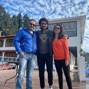 Arjan Bajwa Instagram - कभी कभी आपकी ज़िंदगी में लोग आते हैं, आपकी ज़िंदगी को पूरे तरीके से बदलने के लिए! 
.
Thank you my brother @siddharthpmalhotra  for choosing me to play Tahir Wazir, @sapnamalhotra01 for all your care and affection thanks brother @kavishsinha for casting me ..Thank you to my director, my friend , my brother @mukulabhyankar for being an amazing director to work with ,thank you @aryacam for making me look my best ..
Congratulations and big thanks to 
@shrutzhaasan for my being my amazing costar 
@mithunchakrabortyofficial sir for your kindness and blessings 
@gauaharkhan for all the warmth and fun we have for years
 @sonalee18588 🤗
Thanks @satyajeetdubey brother 🤗 @suchipillai (Fashion to Bestseller) 
My friend @virafpp 🤗
@rajupsingh @ravisubramanian70 
@primevideoin for bringing out a fabulous story to life on screen 🙏🏻
.
Big thank you to all the crew working behind the scenes to make #Bestseller come alive on screen , you guys have been a dream team . 

Thank you to everyone who has watched rather binged watched our labour of love and for those of you who haven’t …watch #bestselleronprime on @primevideoin now ….
@alchemyfilmsprivatelimited #raajmehta @dyutig #anvitadutt #altheakaushal for writing this amazing story ! 
.