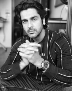 Arjan Bajwa Instagram - Black & White person … living in a colorful world ..
.
.
.
.
.
.
.
.
.
.
.
.
.

#instagood #instadaily #instagram #instalike #instapic #menhairstyle #menswear #mensfashion #saturdaynight #saturdayvibes #black #blacknwhite #blacknwhite_perfection #bollywood #bollywoodactor #actorslife #actor #arjanbajwa