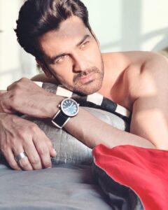Arjan Bajwa Instagram - Competing with my own comfort zone .
.
.
.
.
.
.
.
.
.
.
.
.
#instadaily #instagood #instapic #instagram #instafashion #instamood #mensfashion #menswear #mensstyle #tuesday #bollywood #actorslife #actors #sunlight #potrait