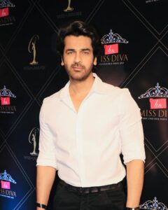 Arjan Bajwa Instagram - About Last Night…..
.
.
.
.
.
.
.
#party #partywear #aboutlastnight #nightout #missuniverse #missuniverseindia #harnaazsandhu #madhurbhandarkar #nishajamvwal #bollywood #partytime #actorslife #fitness #fitnessmotivation #mensfashion #menswear #menstyle #instagood #instagram #insta #instapic