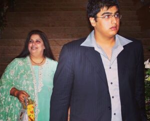 Arjun Kapoor Instagram - Yesterday was Mother’s Day I hated every bit of it.... Tomorrow is 9 years of me being an actor but I’m still lost without you Mom. Just like in this picture I hope ur smiling watching over me & u got my back...