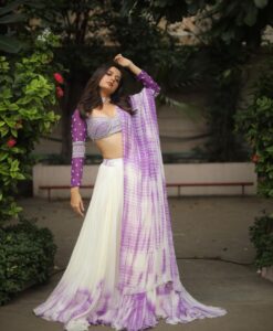 Ashika Ranganath Instagram - Muhurtha look 🧏🏻‍♀️ Outfit @anyracouture 💜 Accessories @theamethyststore 🤍 Photography @ojascreativephotography Chennai, India