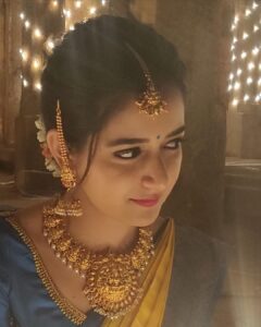 Ashika Ranganath Instagram - ದೀಪಾವಳಿ ಹಬ್ಬದ ಶುಭಾಶಯಗಳು 🪔 Wishing everyone a happy Diwali ✨