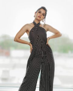 Ashika Ranganath Instagram - Building an empire 🚩
