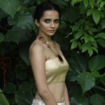 Athulya Chandra Instagram - Happy Onam 🌼 aṅgana ;Sanskrit term for women. The hundred year old wooden stairs, aṅgana narrates the story of the green lush land of beauty .The story making way to the rooms upstairs that conspired a thousand whispered secrets. Photographed by @aghil_menon Fashion direction and Styling @rn.rakhi Cinematograpy @luke_jos Fashion assisted by @rali.alph Featuring @ketakinarayan @athulya_chandra @__.eclipse._ Makeup and hair @prabinmakeupartist MUA assisted by @leenachinju Music by @gladson_selvaraj_ Video arranged by @bobyrajan_ Production @roots__creations @x.riyon.x @yedhuu gokulnarayanan Location partner @cghearth Fashion partners @thunnal @thunnalstudio @theboatsong @korvaiindia @c.j.artisanboutique @celia_palathinkal @stevemaddenindia .................................................................. #onam #kerala #mallu #onajonim #keralatourism #malayalam #keralawedding #keralagram #malayali #kochi #video #keralagodsowncountry #keralafood #india #keralasaree #onamcelebration #keralaphotography #keralam #keralaattraction #like #telegram #mollywood #bhfyp