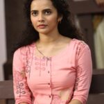 Athulya Chandra Instagram - സാന്ദ്രയെ നെഞ്ചേറ്റിയ എല്ലാവർക്കും നന്ദി. സോറി തെറ്റിപ്പോയി ചവിട്ടിയരക്കാൻ ആഗ്രഹിച്ച എല്ലാവർക്കും നന്ദി :) മമ്മുക്കയുടെ കൂടെയുള്ള ആദ്യ ഫിലിമാണ്... കൂടെ നിന്ന, പിന്തുണച്ച, വിജയിപ്പിച്ച എല്ലാവർക്കും നന്ദി♥#ganagandharvan .. .. .. .. .. .. .. .. .. .. .. #malayalamcinema #characterposter #mammootty #megastarmammootty😎😎 #rameshpisharody #antonjoseph #mollywoodactress