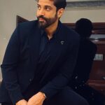 Farhan Akhtar Instagram - Sometimes it’s alright to feel blue. 💙 #aboutlastnight #farhanlive #mumbai Suit - @tisastudio Shoes - @brunexbareskin Stylist - @divyakdsouza Asst. Stylist - @khushi46 Hair - @saurabhbhatkar Make up - @swapnil_pathare