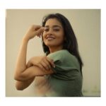 Gayathrie Instagram - Good morning 💚🌟 @vivekpremsingh