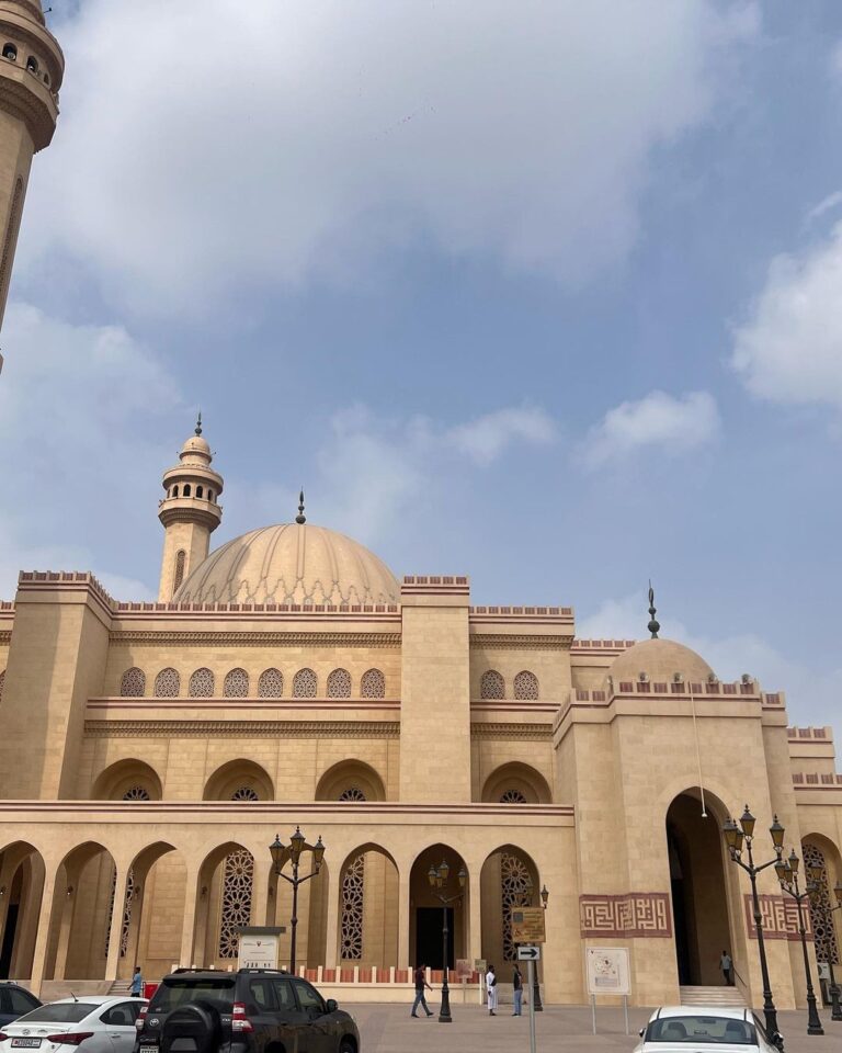 Hebah Patel Instagram - Quick Bahrain recap! 🇧🇭 Al Fateh Grand Mosque