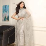Kangna Sharma Instagram - Every saree tells a story. Can you read mine?😉 📸 - @faizialiphotography 💄- @makeup_asfaque 👱‍♀️- @nirali_soni_hairandmakeup