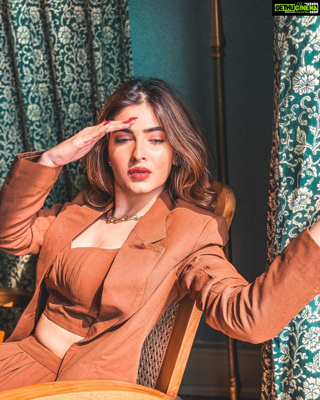 Actress Karishma Sharma Hd Photos And Wallpapers March 2020 Gethu Cinema