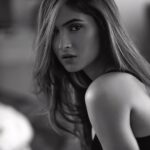Karishma Sharma Instagram - When you grow old, your heart dies. Let’s see how many of you get that. Photographed by @amitkhannaphotography