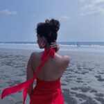 Karishma Sharma Instagram - Say you’ll remember me, Standing in a nice dress, staring at the sunset, babe. 💫💃🏻🌅 Money shot by @dollaypop Styled by @dollaypop Outfit by @labelfrow Makeup by @makeupbykhushikhivishra