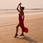 Karishma Sharma Instagram - Say you’ll remember me, Standing in a nice dress, staring at the sunset, babe. 💫💃🏻🌅 Money shot by @dollaypop Styled by @dollaypop Outfit by @labelfrow Makeup by @makeupbykhushikhivishra