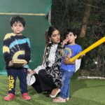 Karishma Sharma Instagram - Kids are blessing and I know a lot of you might not agree with me but I’m always so amused by their questions and their ability to think outside the box with a sense of not being judged. Being a child and being around them gives a sense of freedom. Had an amazing iftari at my friend. 💚🙌🏻🙏🤲🏻