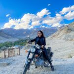 Karishma Sharma Instagram – Caution : ⛔️ Danger 

Best things in life are dangerous Motorbikes and Women with that kinda view 😍

Adventure partner @deyor.in

#lehladakh #leh #travel #biker #mountain Leh, Ladakh