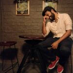 Kiran Abbavaram Instagram - P.c @ravi_kiran_kola 😊😊 #filmdiscussion #rvrg