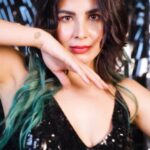 Kirti Kulhari Instagram - India’s Biiiiiiiiiiiiiiggest Fashion Sale is NOW LIVE from 10th to 16th December! 🤩 Isse Bada Sale Nahi Milega, with 50% to 90% off on your favourite fashion brands, with the Biggest Deals from @Myntra. ✨ If you never try, you’ll never know, so Go For It - download the Myntra app and SHOP NOW! + Myntra Insiders get up to 20% extra off, and New users get Flat Rs.500 off + Free shipping on first order.🥳 #MyntraEORSIsLIVE #EORS2022 #MyntraEndOfReasonSale #CelebratewithMyntraEORS #IndiasBiggestFashionSale #MyntraEORS2022 #EndOfReasonSale #MyntraEORS17 #GoForIt #IfyouNeverTryYoullNeverKnow #ad with @myntra @myntrabeauty