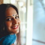 Lakshmi Priyaa Chandramouli Instagram - Summa oru photo. Happy weekend y'all! Photo by dearest @_shrvn #GratitudeAlways #photoshoot #FriendsWithTalent #LakshmiPriyaaChandramouli #ActorsLife #SummaOruPose #Punnagai #Indian #TamilPonnu Chennai, India