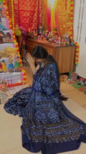 M.M. Manasi Instagram - Day 3
Blue
Colours of Navaratri
 
Absolutely love this audio by my dearest baccha @monisshamm♥️
Can you guys guess the song!??
Have you been following her Navaratri series!??

V.c Our dearest Kasturi akka♥️

#Day3 #Blue #ColoursOfNavaratri #Reels #Reelit #reelitfeelit #festivedays #golu #saree #sareelove #Sareestagram #sareesofinstagram #bandhani