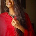 M.M. Manasi Instagram - Day 2 A beautiful composition by Harikesanallur Muthaiya Bhagavathar in the Raagam Navarasa Kaanada . #mmmonissha #redcolour #red #newmusic #music #explore #trending #nav #navratri #garba #navratrispecial #navratriutsav #jaimatadi #om #shivshakti #durgapuja #saraswati
