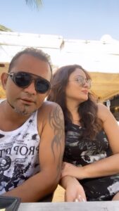 Maryam Zakaria Instagram - Oh really @arvindchoreographer 🤥😉😂
.
.
#reels #trending #couplegoals #hindisongs #reelitfeelit #reelsinstagram