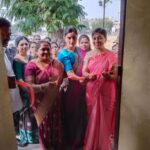 Navaneet Kaur Instagram - सर्वांगीण विकासासोबतच नागरिकांच्या उत्तम आरोग्यासाठी सातत्याने केंद्र व राज्य सरकारकडे केलेल्या यशस्वी पाठपुराव्याने मंजूर झालेल्या 2.60 कोटींच्या अमरावती शहरातील विविध अर्बन हेल्थ वेलनेस सेंटर चे भूमिपूजन संपन्न,अमरावती विधानसभा क्षेत्राच्या आमदार सौ सुलभाताई खोडके व मनपा आयुक्त श्री डॉ प्रवीण आष्टीकर यांच्यासह मनपा अधिकारी, युवा स्वाभिमान पदाधिकारी व कार्यकर्ते आणि नागरिक बंधू भगिनींच्या उपस्थितीत पार पडले भूमिपूजन सोहळे