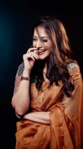 Neetha Ashok Instagram - My ViBe after a good cup of TEA 🫖 

Designed by @rishi_designs11 @hvpallavigowda 
MUA @dhwanimakeovers 
PC @abi_spandan @d_tale_teller 
Styled by @boss_ladyy_vestire
Studio space @lightbucketproductions