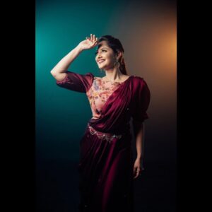 Neetha Ashok Instagram - I decide my own vibe 💫 

Designed by @rishi_designs11 @hvpallavigowda 
Styled by @boss_ladyy_vestire 
MUA @dhwanimakeovers 
PC @abi_spandan @d_tale_teller 
Studio space @lightbucketproductions