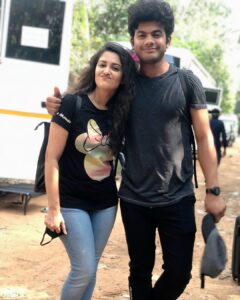 Neetha Ashok Instagram - Happiest birthday Munna! 🤗 god bless you abundantly Siddi boy @sidmoolimani ❤️❤️ 
Panna Munna photos from the sets of @vikrantrona
#pannamunna