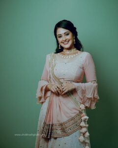 Neetha Ashok Instagram - ಎಲ್ಲರಿಗು ದೀಪಾವಳಿ ಹಬ್ಬದ ಶುಭಾಶಯಗಳು 💫 ✨
I hope you all are having a safe Deepavali 🪔